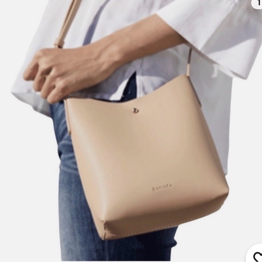 Elegant Tan Crossbody Bag